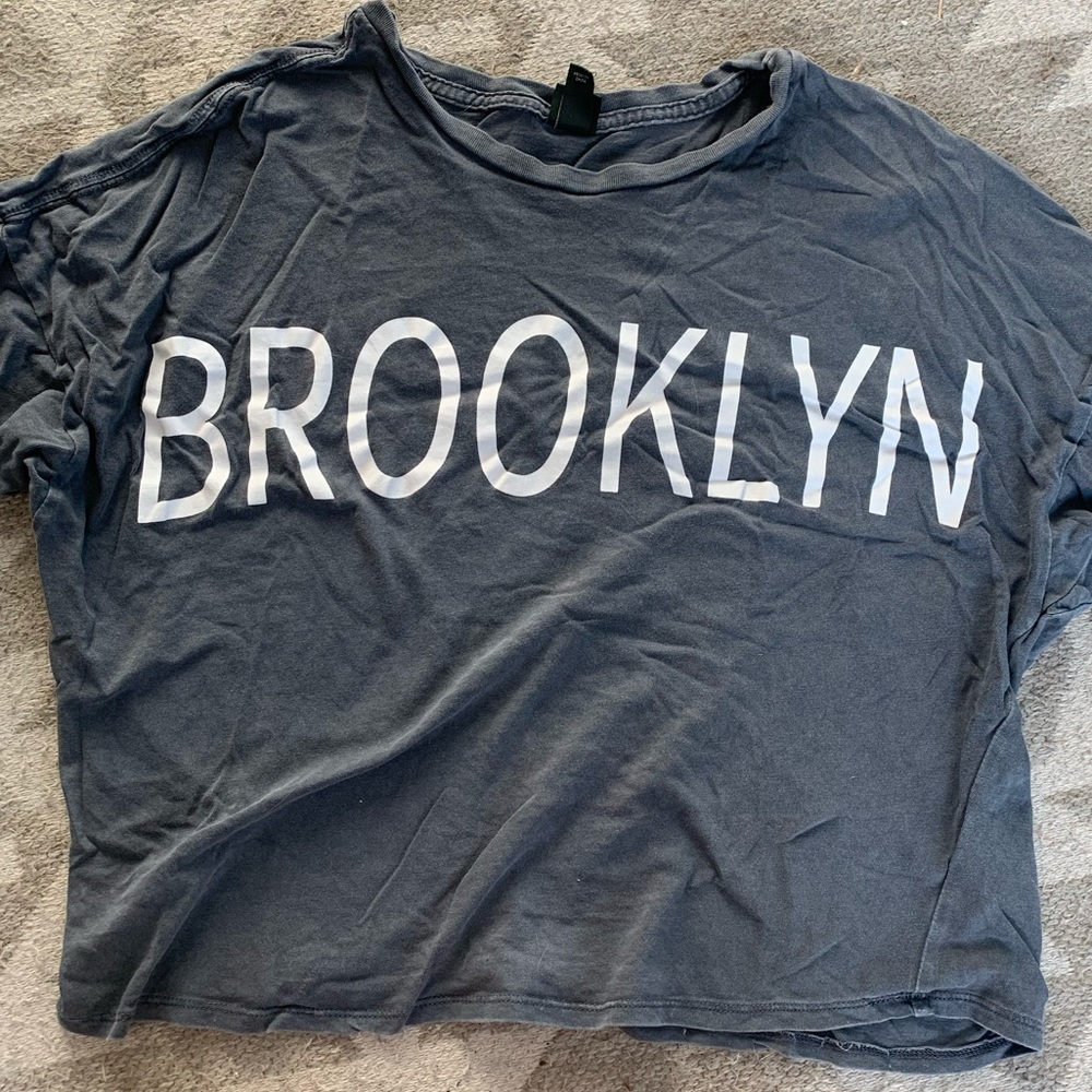 Cropped tee